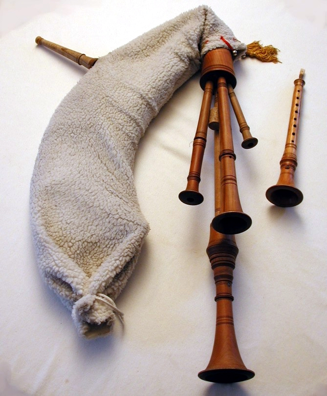 Calabrian Bagpipes with Jewish Roots