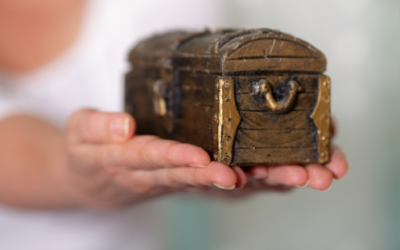Discovering Hidden Jewish Identity – Becca’s Wooden Box